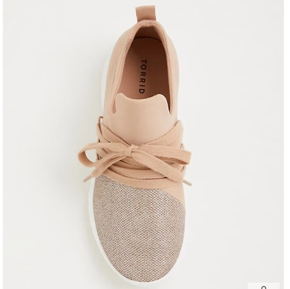 NWT TORRID SIZE 8W LACE-UP NYLON SNEAKER (WW) - Picture 4 of 11